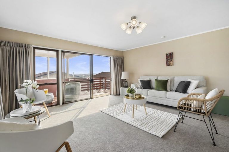 Photo of property in 76a Highland Park Drive, Highland Park, Auckland, 2010