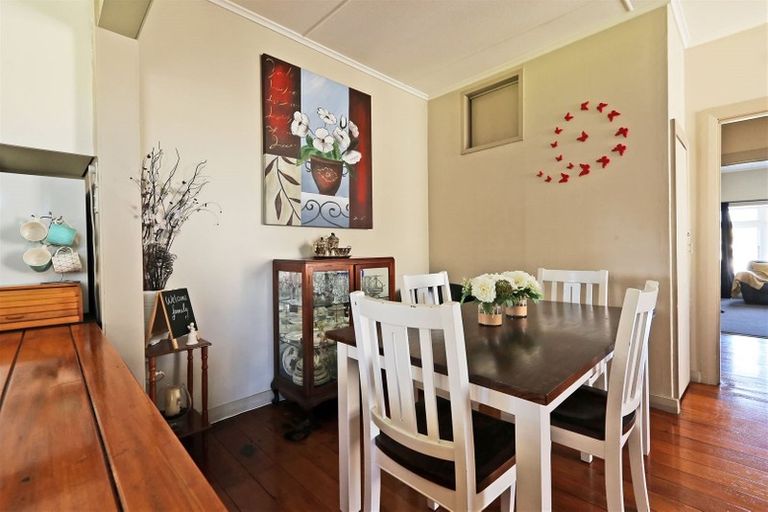 Photo of property in 1106 Karamu Road North, Mayfair, Hastings, 4122