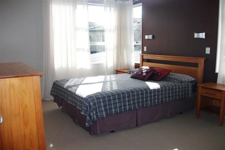 Photo of property in 12 Bushglen Court, Browns Bay, Auckland, 0630