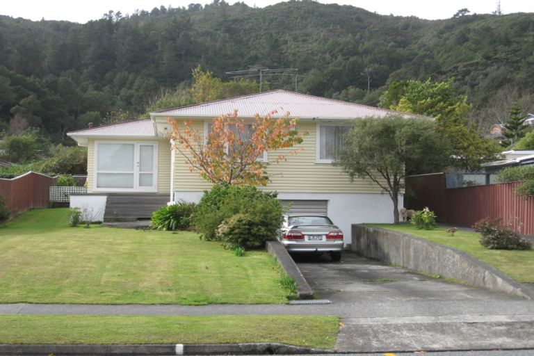 Photo of property in 47 Horoeka Street, Stokes Valley, Lower Hutt, 5019
