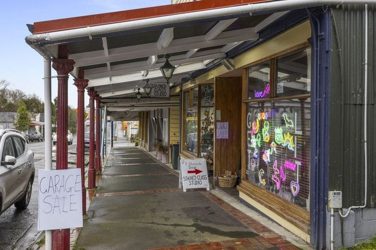 Photo of property in 96 Bridge Street, Eltham, 4322