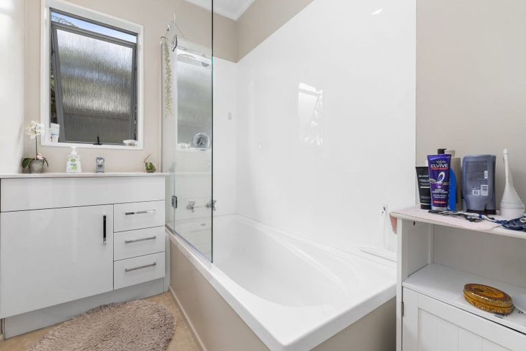 Photo of property in 3a Diamond Street, Pukehangi, Rotorua, 3015