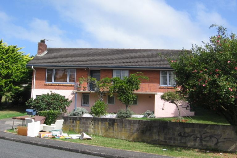 Photo of property in 3 Rerewai Place, Kelston, Auckland, 0602