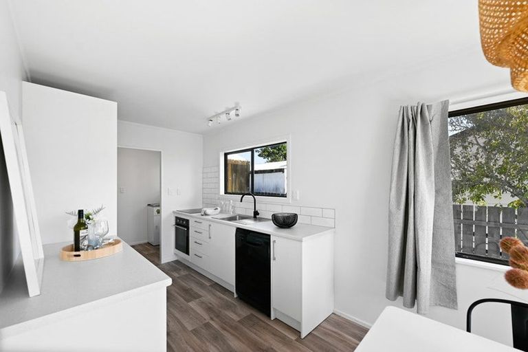 Photo of property in 12 Lloyd Drive, Nawton, Hamilton, 3200