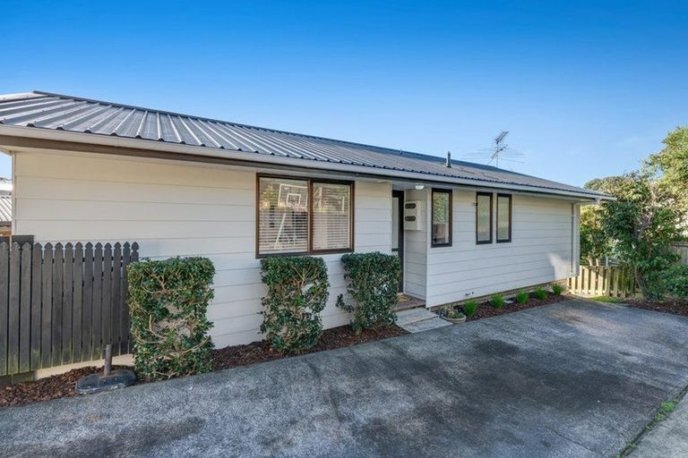 Photo of property in 3a Rishworth Avenue, Stanmore Bay, Whangaparaoa, 0932
