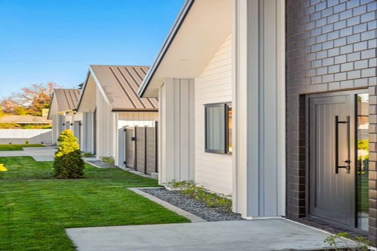 Photo of property in 11d Gordon Place, Levin, 5510