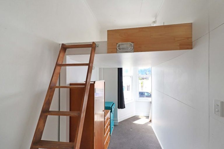 Photo of property in 104 Wallace Street, Mount Cook, Wellington, 6021