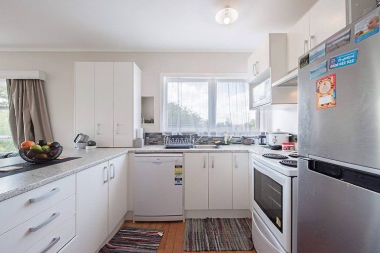 Photo of property in 1/22 Margaret Place, Milford, Auckland, 0620