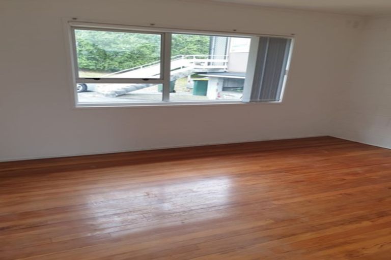 Photo of property in 2/34 Mayfield Road, Glenfield, Auckland, 0629