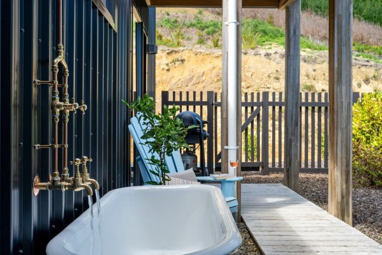 Photo of property in 1424 Queen Charlotte Drive, Linkwater, 7281