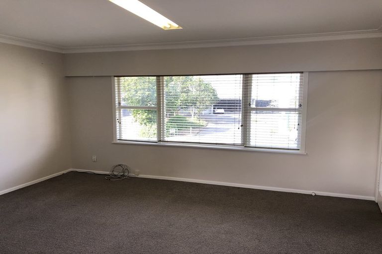 Photo of property in 3/3 Sutton Crescent, Papatoetoe, Auckland, 2025