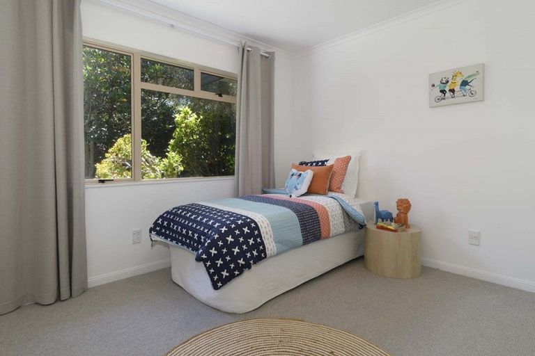 Photo of property in 1 Guildford Place, Bethlehem, Tauranga, 3110