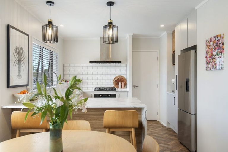 Photo of property in 2/26 Corunna Road, Milford, Auckland, 0620