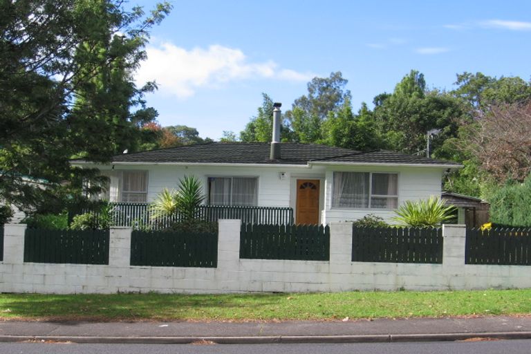 Photo of property in 58 Captain Scott Road, Glen Eden, Auckland, 0602