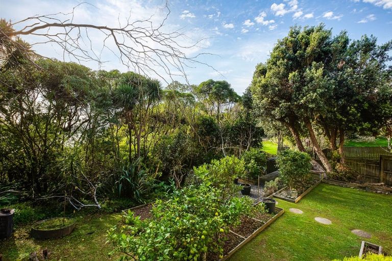 Photo of property in 57 Kahu Road, Paremata, Porirua, 5024