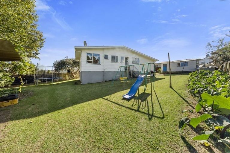 Photo of property in 16 Ririno Place, Manurewa, Auckland, 2102