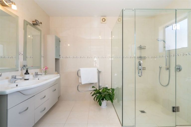 Photo of property in 9 Ribbonwood Close, Normanby, Dunedin, 9010