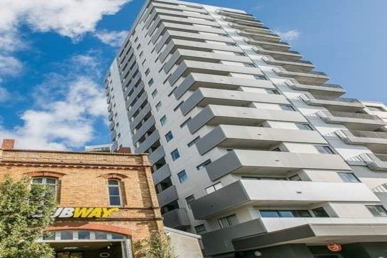 Photo of property in St Paul Apartments, 3b/4 Saint Paul Street, Auckland Central, Auckland, 1010