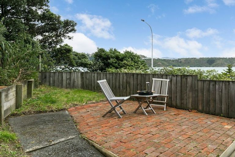 Photo of property in 82 Evans Bay Parade, Roseneath, Wellington, 6021