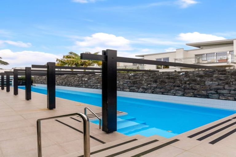 Photo of property in 5/258 Hurstmere Road, Takapuna, Auckland, 0622