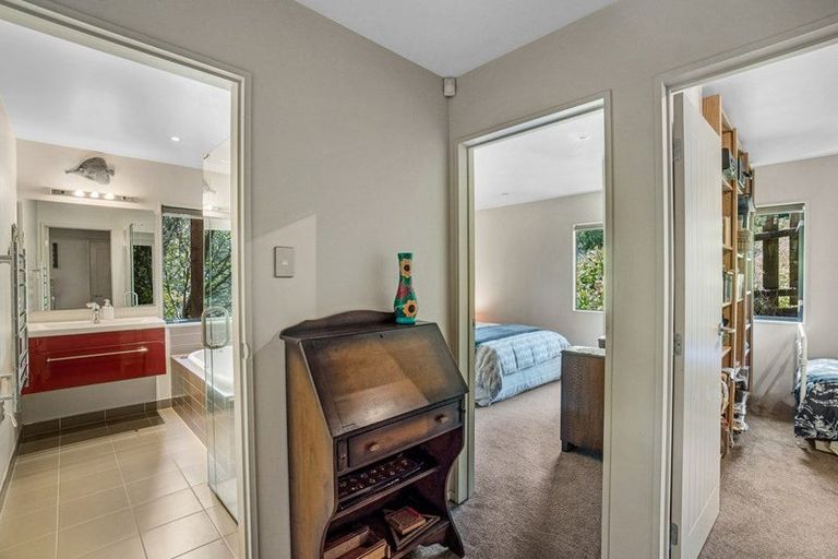 Photo of property in 2/63 Rawene Road, Birkenhead, Auckland, 0626