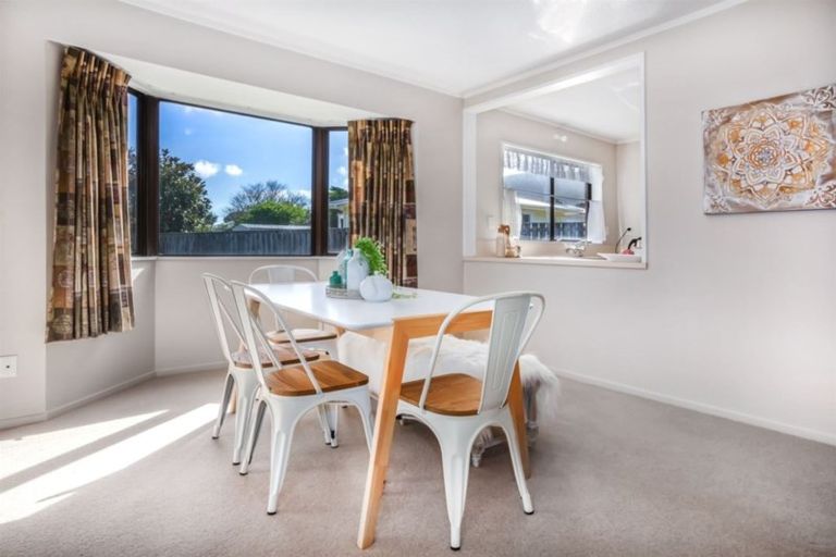 Photo of property in 41b Duncan Street, Tawa, Wellington, 5028