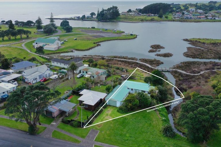 Photo of property in 116 Centennial Avenue, Waitara, 4320