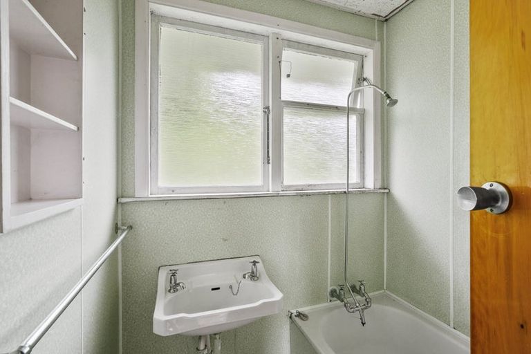 Photo of property in 65b Endeavour Street, Marfell, New Plymouth, 4310