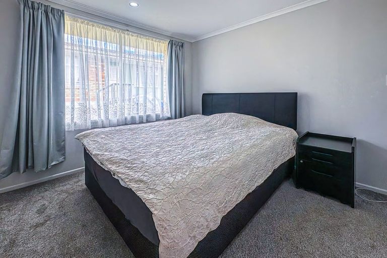 Photo of property in 2/117 Astley Avenue, New Lynn, Auckland, 0600