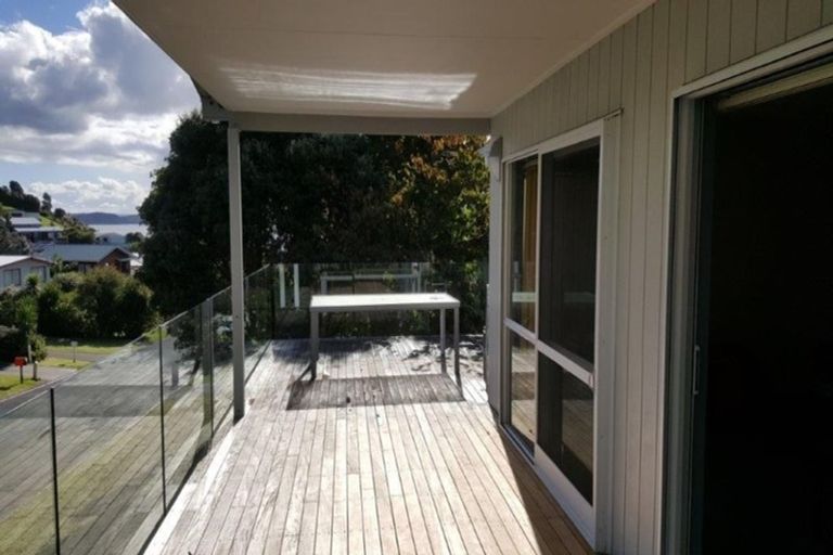 Photo of property in 18 Rewa Place, Russell, 0202