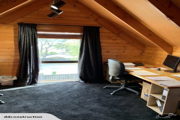 Photo of property in 261 Great North Road, Henderson, Auckland, 0612