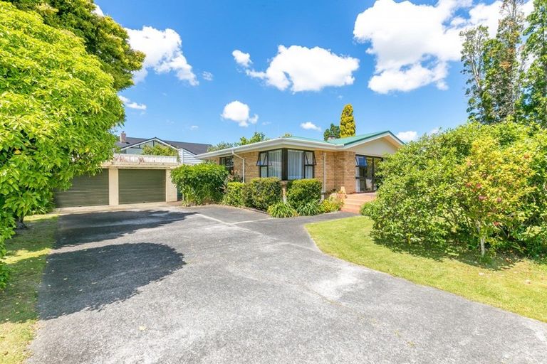 Photo of property in 56 Braid Road, St Andrews, Hamilton, 3200