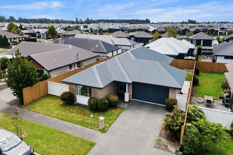 Photo of property in 81 Georgina Street, Marshland, Christchurch, 8083