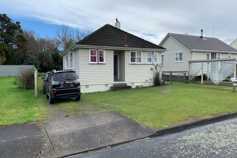 Photo of property in 22 Bell Street, Marton, 4710