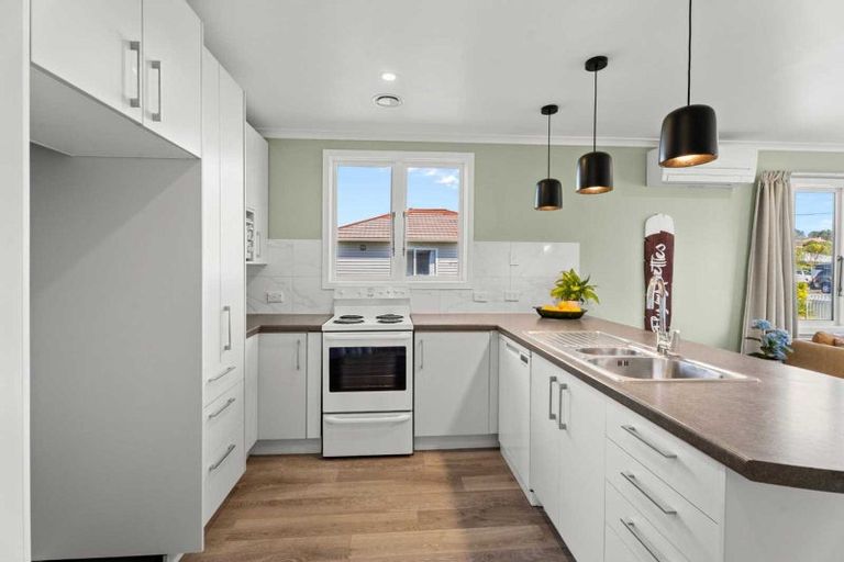 Photo of property in 8 Grey Street, Waitara, 4320