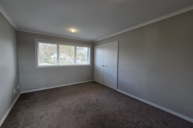 Photo of property in 6b Marina View Drive, West Harbour, Auckland, 0618