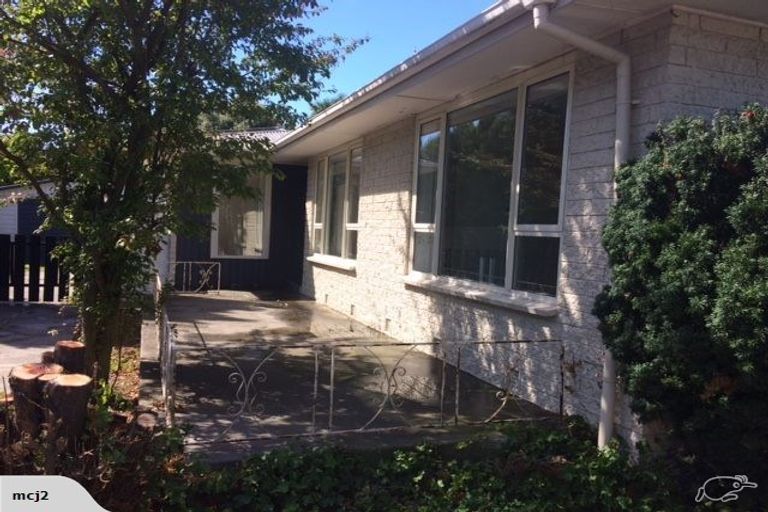 Photo of property in 7 Dinton Street, Russley, Christchurch, 8042