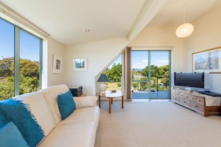 Photo of property in 10 Moreland Place, Mapua, 7005