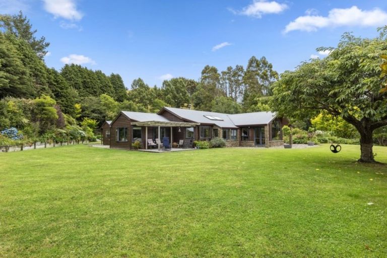 Photo of property in 959 Whitemans Valley Road, Whitemans Valley, Upper Hutt, 5371