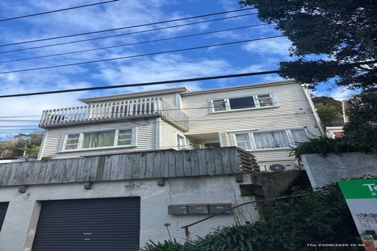 Photo of property in 6 Hanson Street, Mount Cook, Wellington, 6021