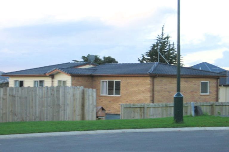 Photo of property in 7 Neaptide Close, Red Beach, 0932