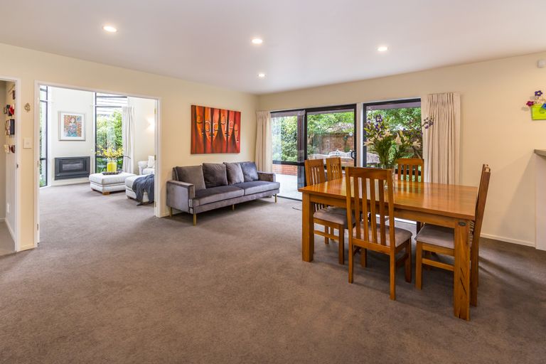 Photo of property in 10 Haineswood Lane, Sockburn, Christchurch, 8042