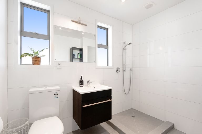 Photo of property in 18 Garvins Road, Hornby, Christchurch, 8042