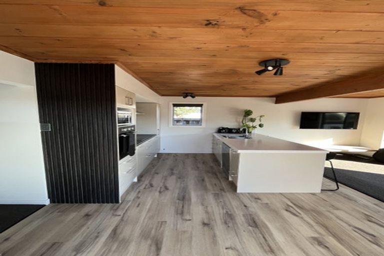 Photo of property in 65 Park Terrace, Waikuku Beach, 7473