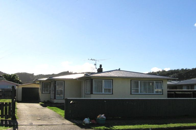 Photo of property in 8 Kawatiri Grove, Wainuiomata, Lower Hutt, 5014