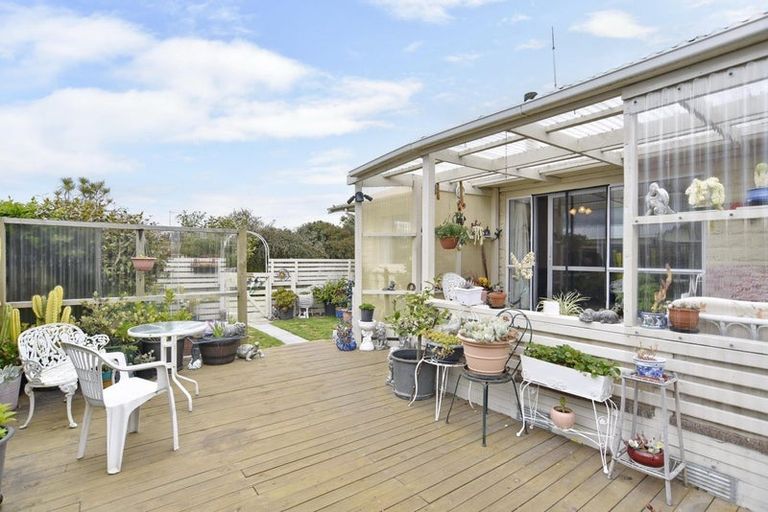 Photo of property in 10 Seadown Crescent, Amberley, 7410