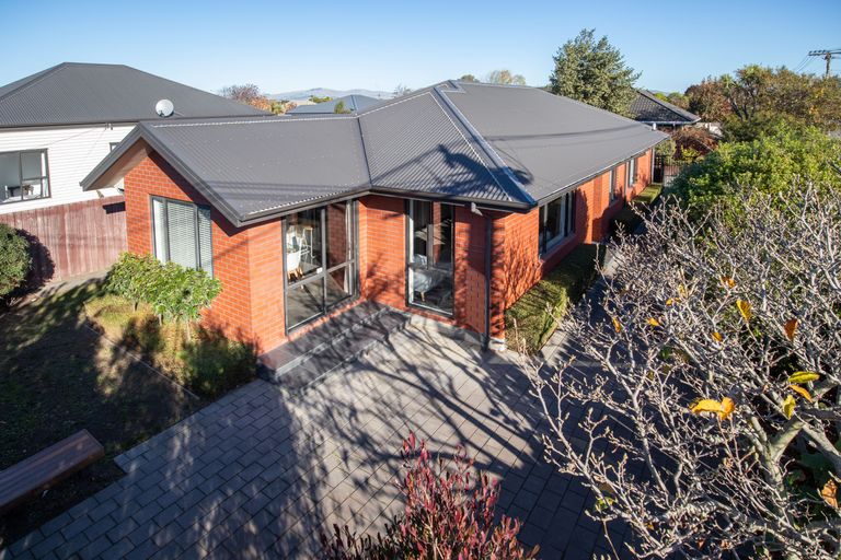 Photo of property in 106 Bassett Street, Burwood, Christchurch, 8083