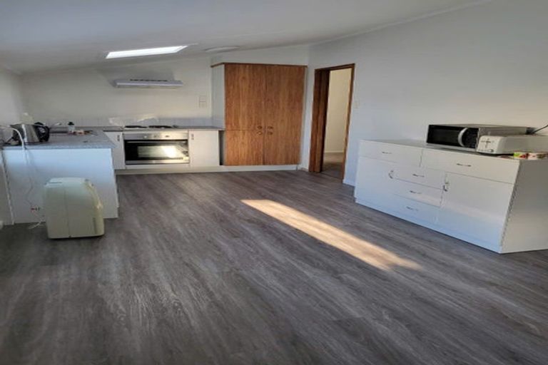 Photo of property in 21 Tarawera Road, Johnsonville, Wellington, 6037