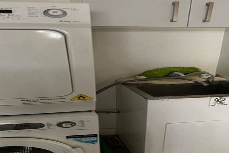 Photo of property in 79a Stanley Road, Glenfield, Auckland, 0629