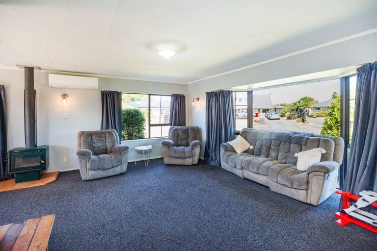 Photo of property in 2 Higgin Place, Feilding, 4702